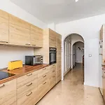 Edificio El Rey-2 By Interhome *